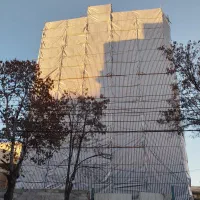 گونی و ساختمان