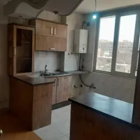 اجاره اپارتمان ۴۲متری تک واحدی طبقه سوم