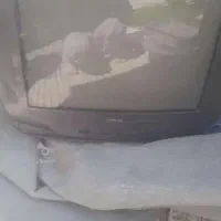 میز تلوزیون و تلوزیون