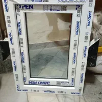 پنجره دوجداره سالم نو شیشه سیلور نقره ای