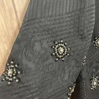 کت مجلسی|لباس|مشهد, هفت تیر (آب و برق)|دیوار