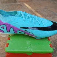 کفش فوتبال نایک ( آرزوم)|کیف، کفش، کمربند|چمران, |دیوار