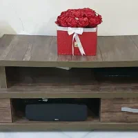 میز تلویزیون به همراه دوعدد پاتختی ۱۲۰۰