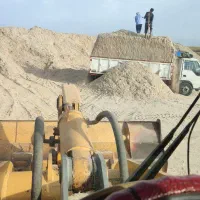 کاه نیشکر خوش خوراک راننده لودر خودم بار میزنم