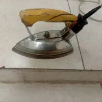 اتوی قدیمی تمیز  سالم  تاحالا  تعمیر  نشده