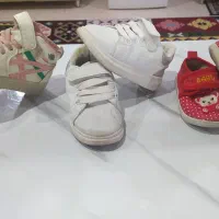 سه جفت کفش دخترانه
