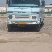 مینی بوس بنز۶۴