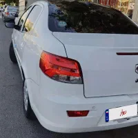 راناپلاس پانوراما کارمندی با مانیتور