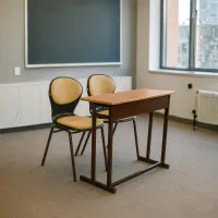 نیمکت مدرسه