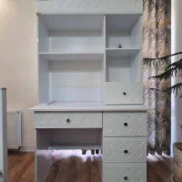 میز تحریر و کتابخانه MDF سفید تمیز و شیک