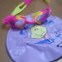 کلاه و عینک شنا