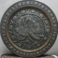 سینی مسی‌ طرح دار