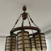 لوستر با بدنه چوبی