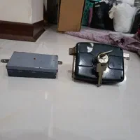 قفل درب حیاط