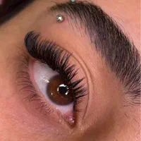 اکستنشن مژه و لیفت