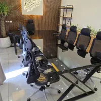 میز شیک فلزی مشکی مبل مدیریت صندلی اراد