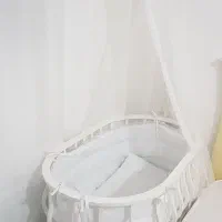 تخت نوزاد کنار مادر گهواره ای