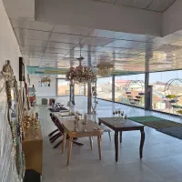 اجاره نمایشگاه انبار ۱۲۰۰ متر بر ۲ جاده فومن