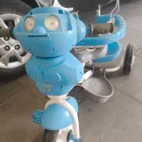 سه چرخ سایبان دار