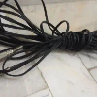 زیر پایی گیتار و کابل میکروفن