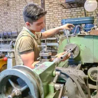 شاگرد نیمه ماهر تراشکاری