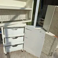 2 سینک ظرفشوئی و تعدای کابینت