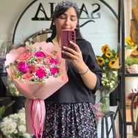 استخدام خانم در گلفروشی (بدون نیاز به سابقه)