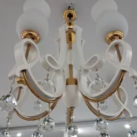 یک جفت لوستر کریستالی