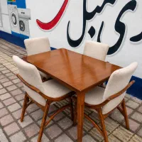 ناهارخوری مینیمال آمریکایی با اقساط ۱۸ ماهه