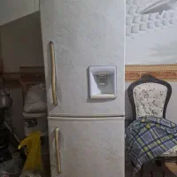 یخچال نصف فریزر نصف یخچال