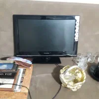 تلویزیون وتعدادی لوازم خانه
