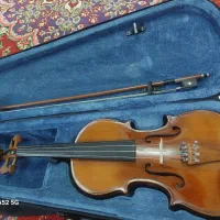 ویولن|ویولن|خوی, |دیوار