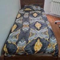 تخت یک نفره و تشک و پایه فلزی جک دار