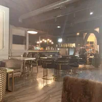 سالن کار (وسط کار)کافه