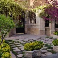 مستقلات ۷۳۰ متربنای مفید