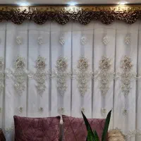 پرده پذیرایی همراه با کتیبه