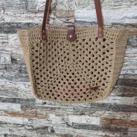 کیف|کیف، کفش، کمربند|بابل, |دیوار