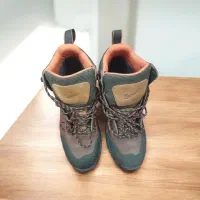 کفش چرم آمریکایی مخصوص کوهنوردی یا کار فراترازنو|کیف، کفش، کمربند|شیراز, شهرک گلستان|دیوار