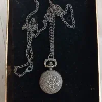 ساعت گردنی ( گردنبند ساعت )