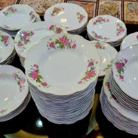 حراج بشقاب گل قرمز.اصل.دور طلایی