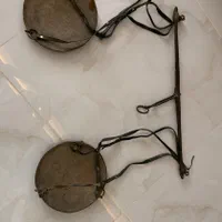 ترازو قدیمی بزرگ