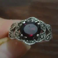 انگشتر نقره ی سیاه قلمکاری شده