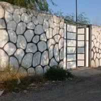 زمین-قولنامه-ای-280-متری-چهاردیواری-شده