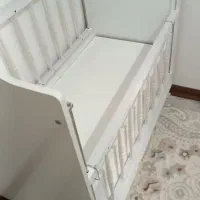 تخت نوزاد