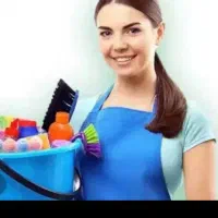 همکار خانم برای کار درنظافت