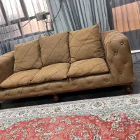 مبلمان با پایه های چوب و محکم