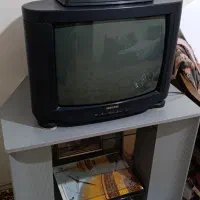 تلویزیون سامسونگ با میز