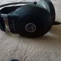 هدفون. AKG. zealot