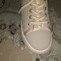 تعدادی کفش ودمپایی روفرشی نو