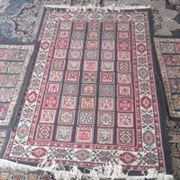 فرش آشپزخانه با دوتا پادری و یک پرده ی کودک